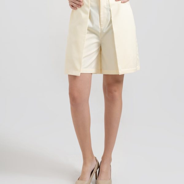 (S125-59) Pleeted Bermuda Shorts - Ivory